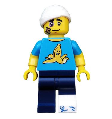 Ügyetlen fiú minifigura