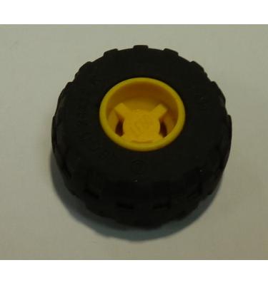 Kerék 11mm D. x 12mm, fekete  24 x 12 R gumiabronccsal