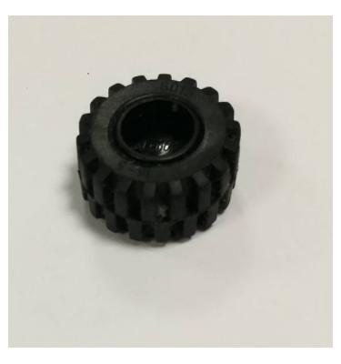 Kerék 11mm D. x 12mm, fekete gumiabronccsal Offset futófelülettel