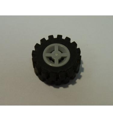 Kerék, 8mm D. x 6mm felni gumival