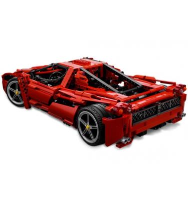 Enzo Ferrari 1:10