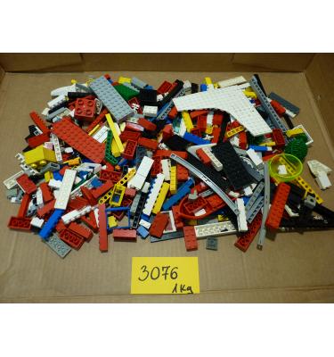 1 kg vegyes használt LEGO® elem (rágásnyom, festett, karcos elemek előfordulhatnak)
