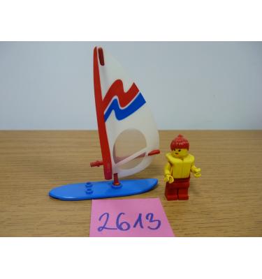 Szörfös figura