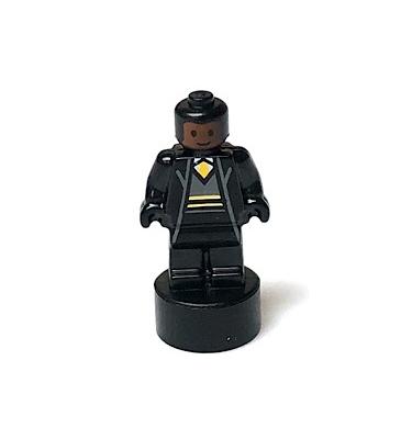 Trófea / Szobrocska Hugrabug tanuló - mintás/matricás