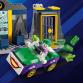 A Denevérbarlang™, Batman™, Batgirl™ és Joker™
