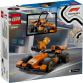 F1®-es pilóta McLaren versenyautóval