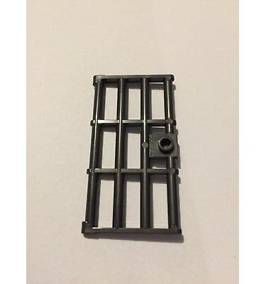 Rácsos ajtó 1 x 4 x 6, fogantyúval