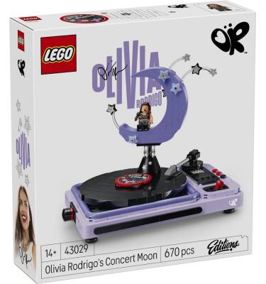 Olivia Rodrigo színpadi holdmotívuma