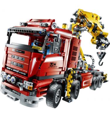 LEGO Emelődarus teherautó