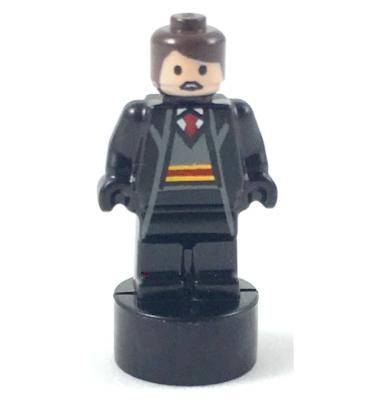 Trófea / Szobrocska Griffendél tanuló - mintás/matricás